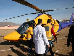 Ambulans helikopter yaralı doktor için uçtu…